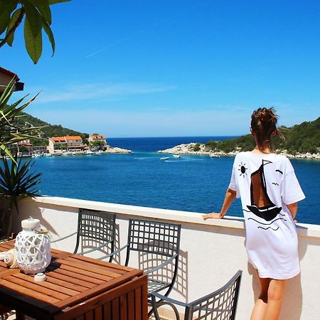 Accommodation Triton Lastovo Kültér fotó