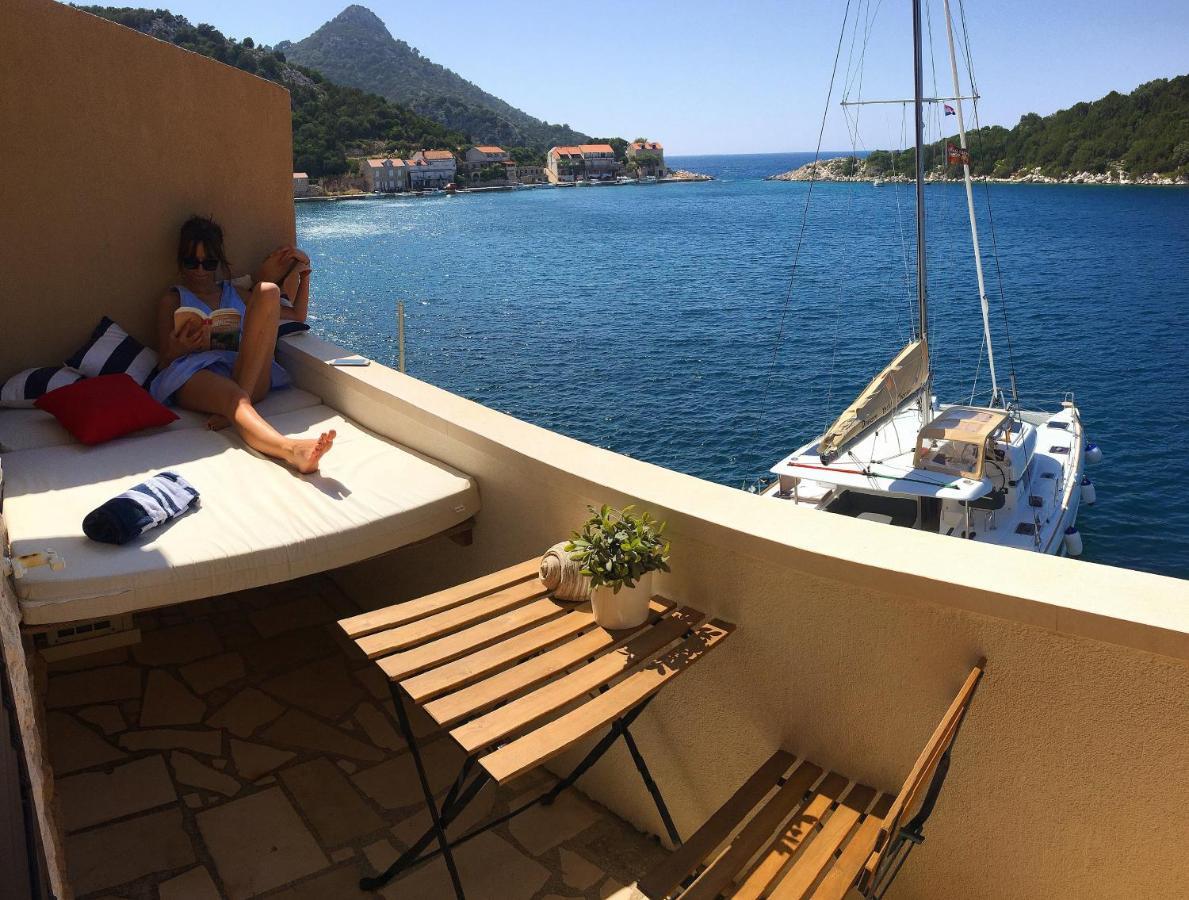 Accommodation Triton Lastovo Kültér fotó