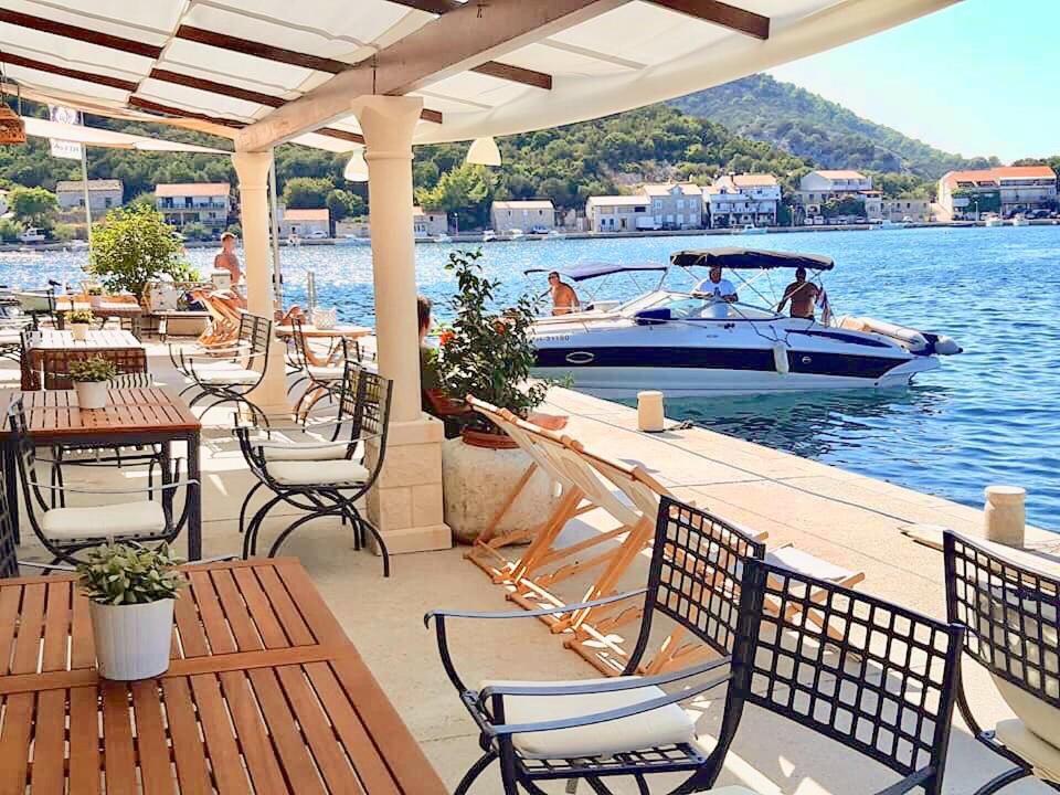 Accommodation Triton Lastovo Kültér fotó
