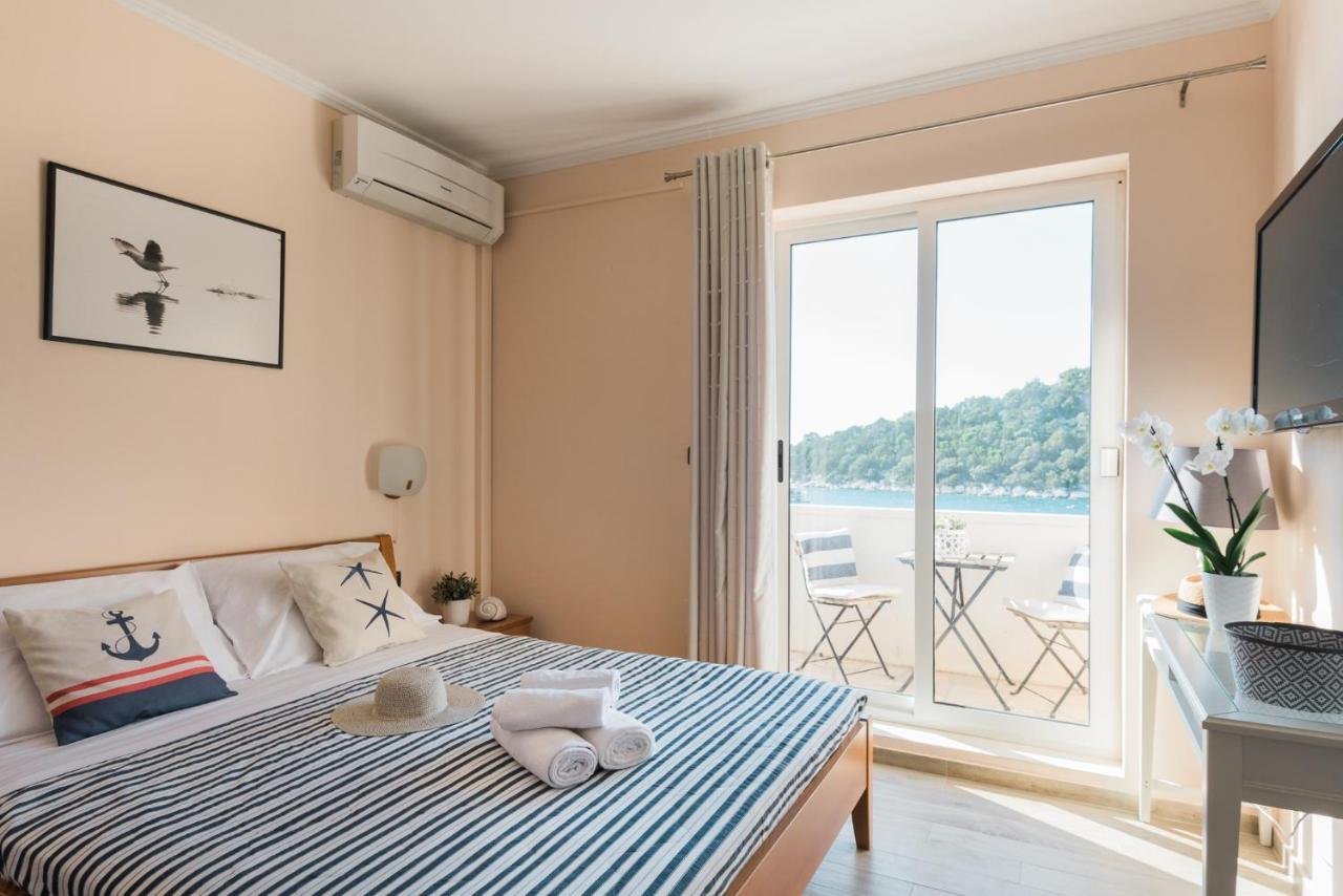 Accommodation Triton Lastovo Kültér fotó
