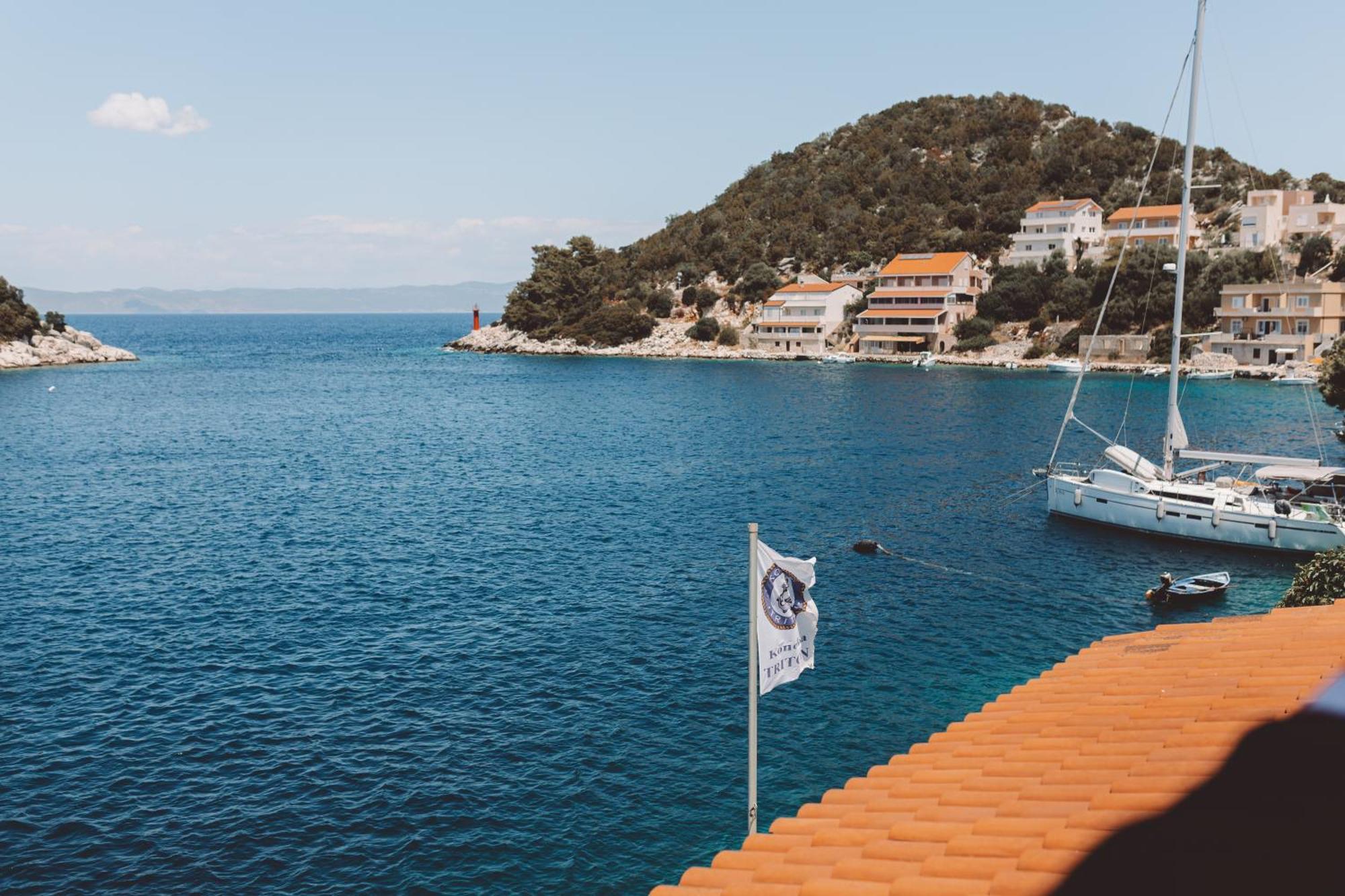 Accommodation Triton Lastovo Kültér fotó